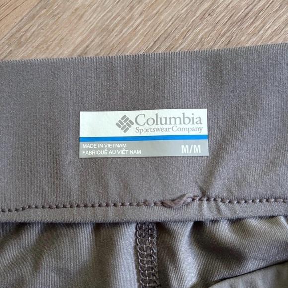 Columbia Women's Skort in Gray - Picture 3 of 5